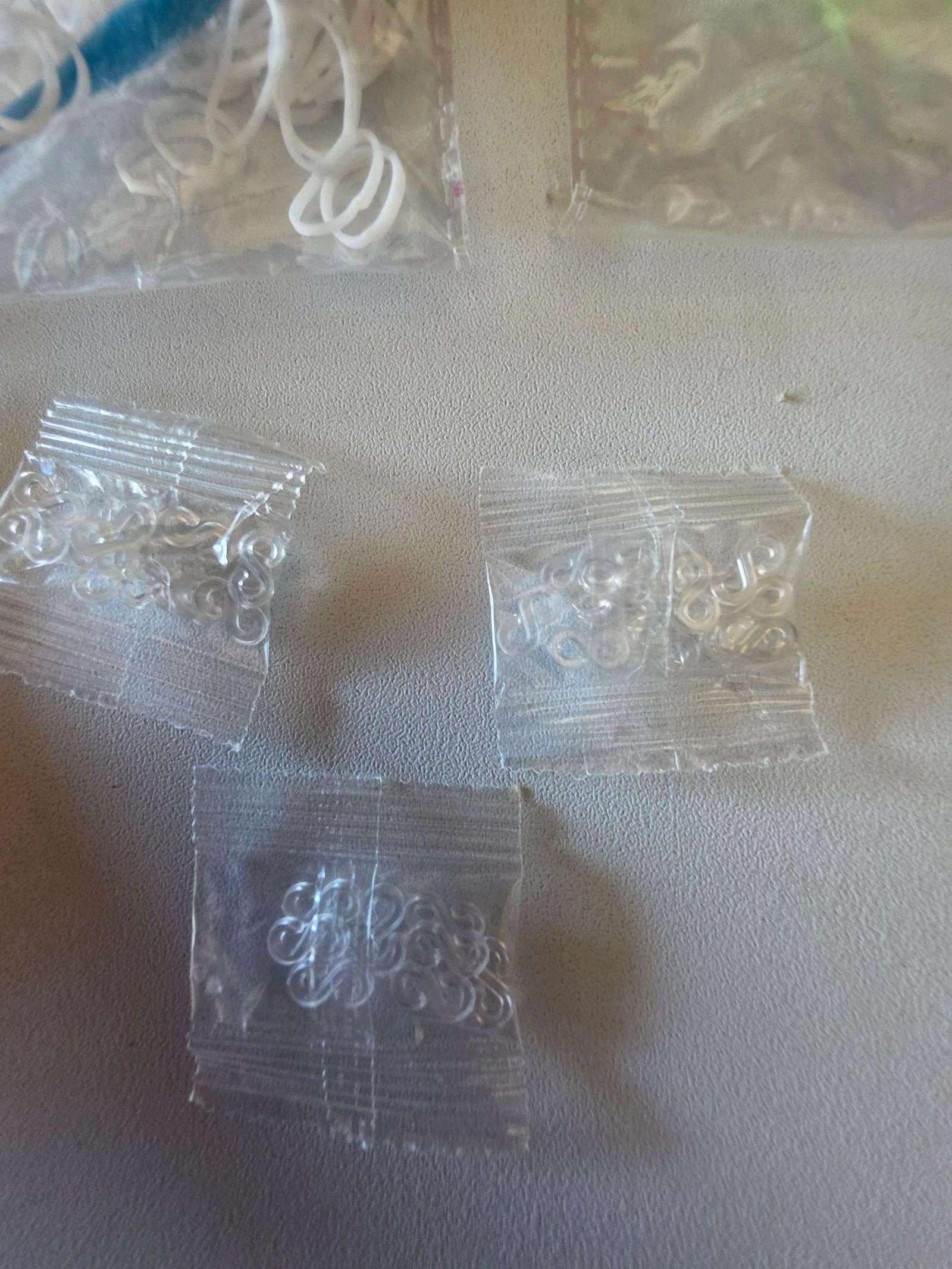 Set de gomitas y enganches para pulseras – photo 7
